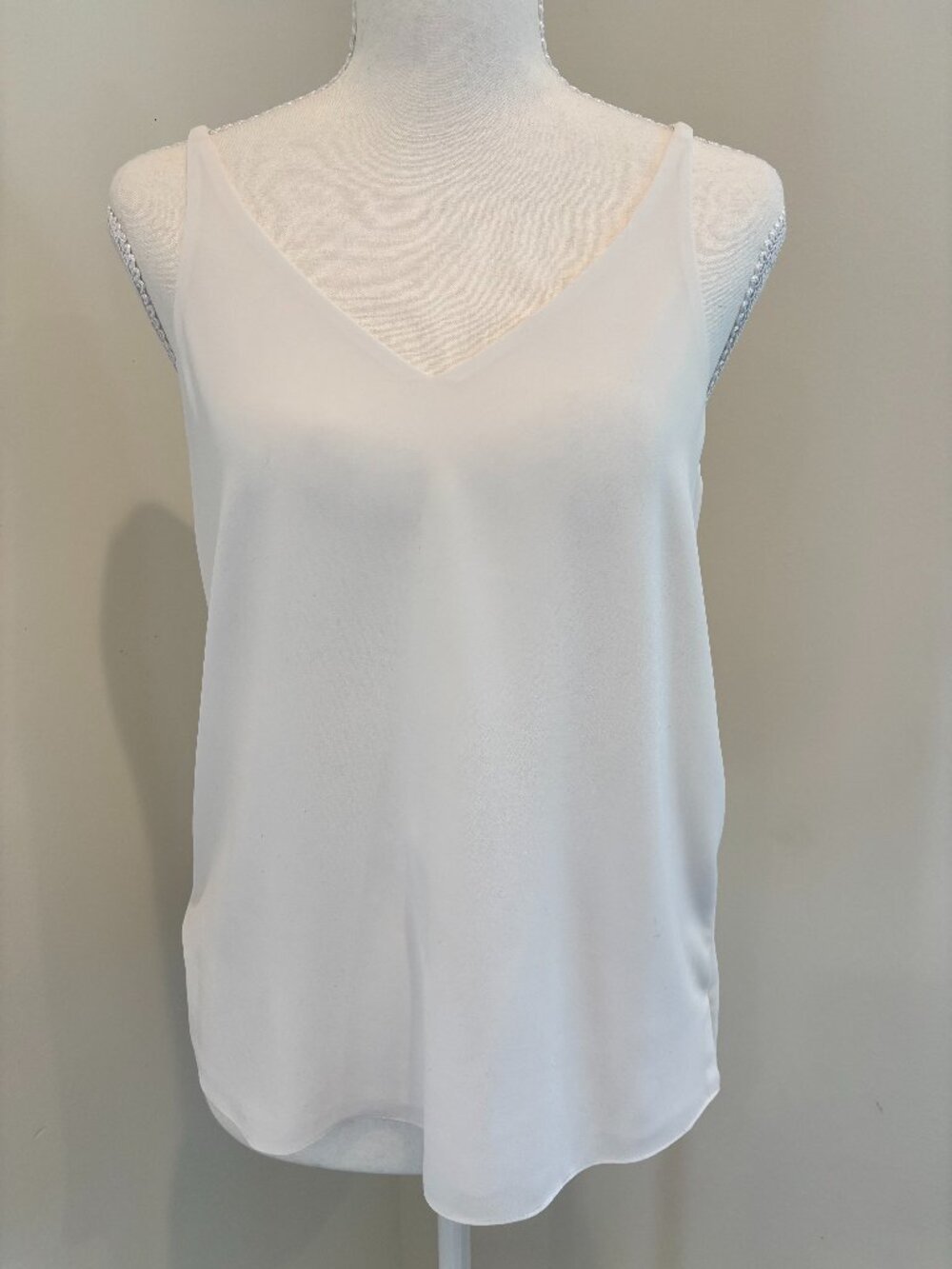 Top Shop  White Flowy Spagetti Strap Camisole in Size 4